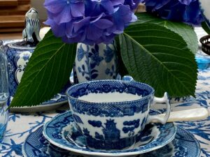 Vintage teacup & saucer and desert plates. - Gina Decor