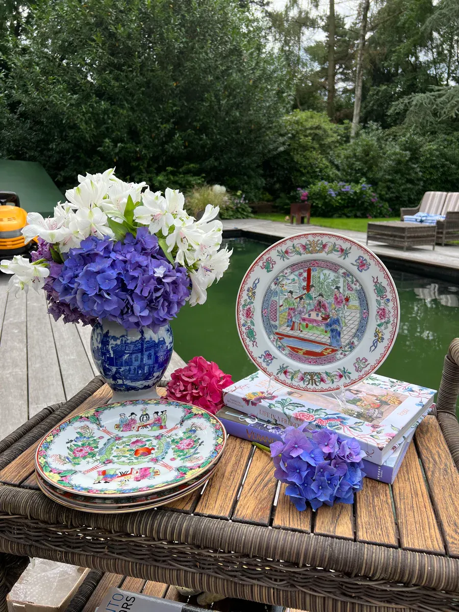 Porcelain Decorative Plates(4 pieces) Hand Painted China - Image 2