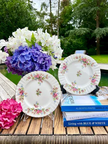 Porcelain Desert Plates(2 pieces) Royal Albert