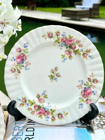 Porcelain Desert Plates(2 pieces) Royal Albert - Image 2